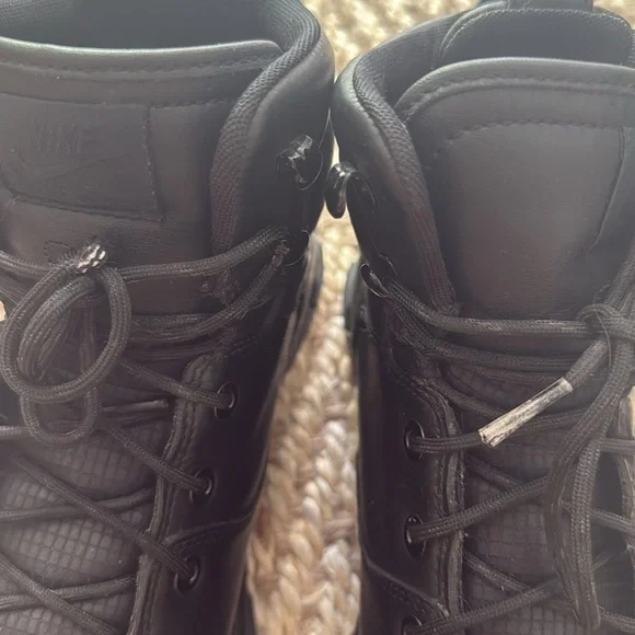 Nike Air Nevist ACG in VGUC - Picture 8 of 8